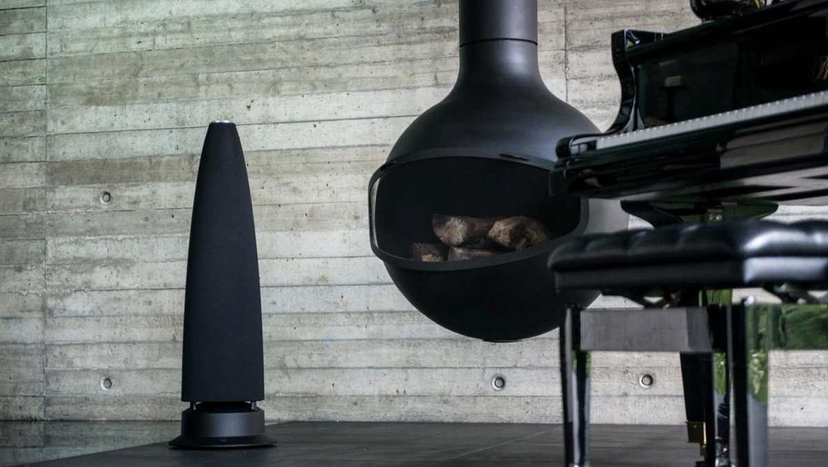MeridianAudio's tweet photo. Whether used individually, in a stereo pair or within a surround-sound system, the gently tapered and cylindrical shape gives the #M6 a naturally wide dispersion pattern which fills a room with a superbly-imaged, natural sound.

#MeridianAudio #MadeInBritain https://t.co/8Re7E0FkRc