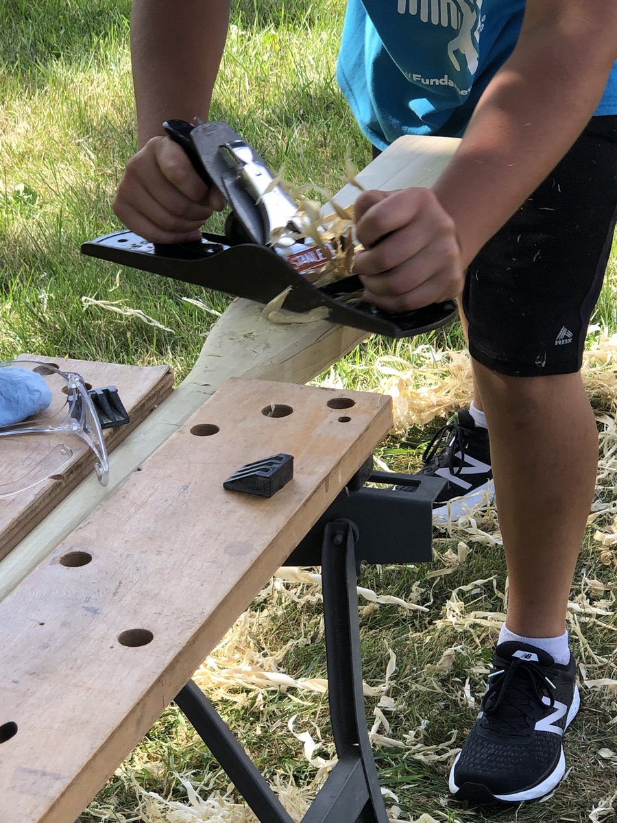 ML_SchoolHealth's tweet photo. Gettin’ set up for #food4thought at Craigwood while the youth and #stem2stern build away! 🚣♀�� 🥘 #mldietitian @MLHealthUnit ^KM https://t.co/36bloo5G8m