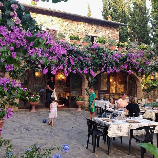 Waanzinnige plek om een hapje te eten 😊 ift.tt/2OZVCUH