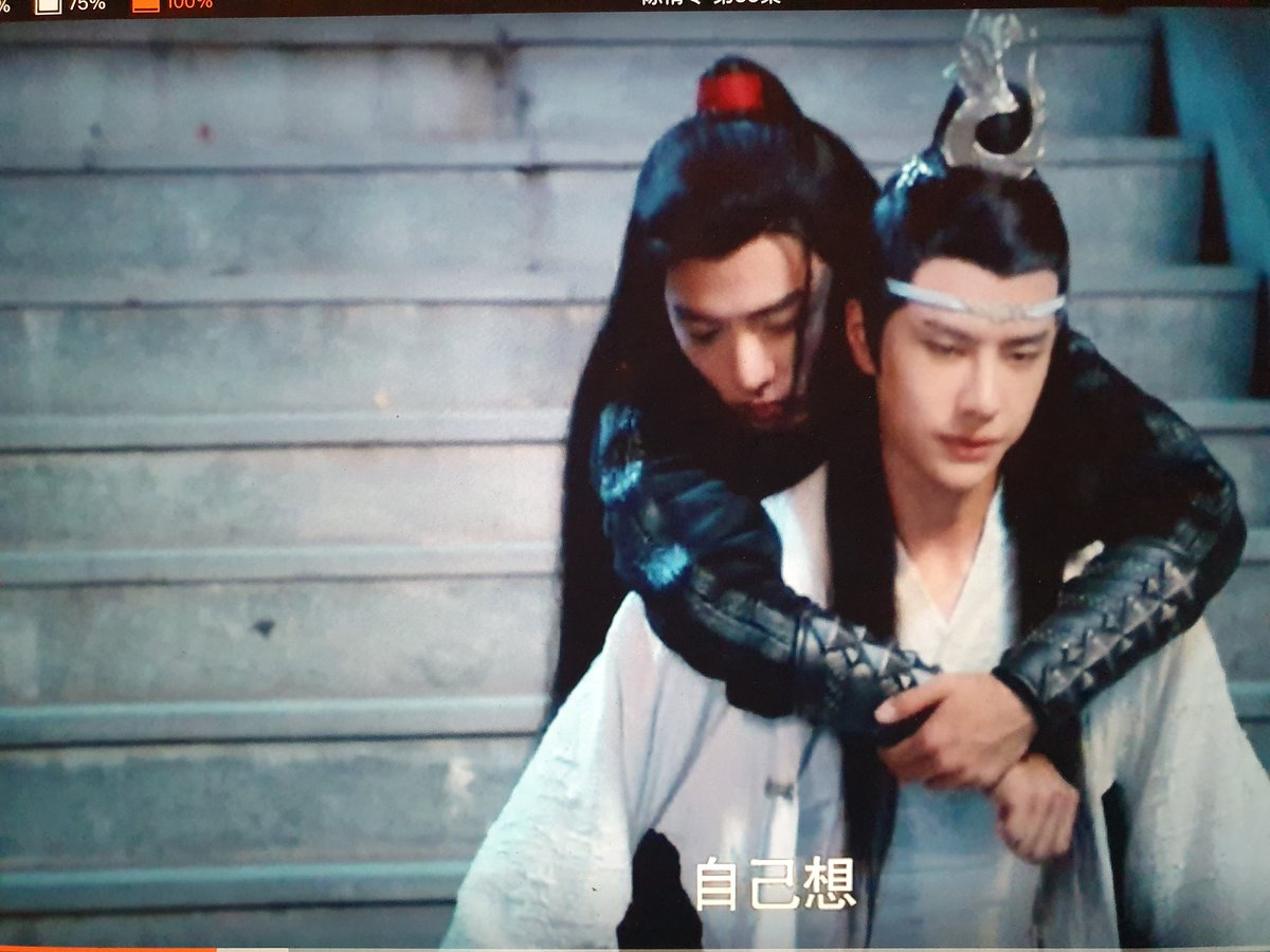 _wtny's tweet photo. 有一种友情叫做魏婴蓝湛💙
Once you see it you can't unsee it 😂 #肖战 and #王一博 holding in their laughter during the piggyback scene #fail
#theuntamed #theuntamed陈情令 #陈情令 #魏无羡 #蓝忘机 https://t.co/uP4rfmWc44