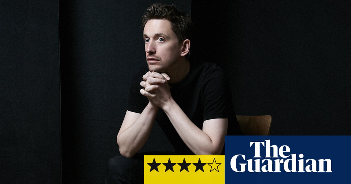 tftheatres's tweet photo. Edinburgh comedy award winner John Robins returns to Bristol for six nights (02 - 07 Sept) with new show #HotShame. Straight off the back of shows at Edinburgh Fringe. "Another winning show from a man who canβt stop losing for our entertainment".
https://t.co/ubIUBPQpQj https://t.co/XSdUgy0tD7