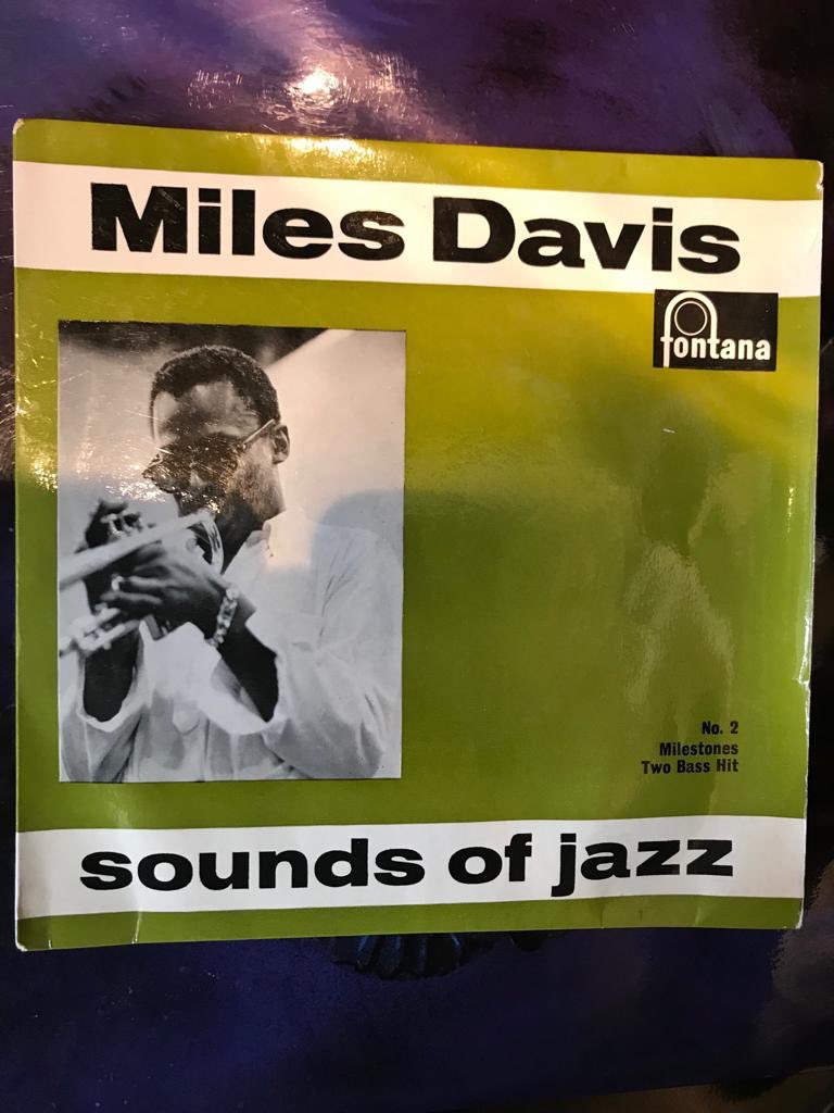 epalace_records's tweet photo. There is no limit to our genre available in store! Come and check out our amazing stock!
#reggee #rock #blues #randb #jazz #indie #classical #pop #jamaica #soul #havemercy #mightydiamonds #eminem #curtaincall #nowplaying #milesdavis #soundsofjazz #music #records https://t.co/RWPWnwVVdo