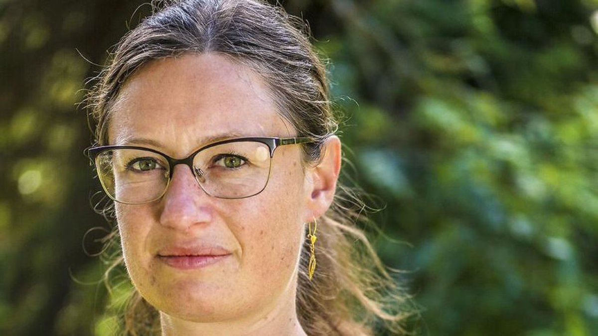rosenstierne's tweet photo. Når #NinnaHedeagerOlsen er sygemeldt på 4 måned på baggrund af en #voldtægtssag, hvori hun er tredjemand, begået på hendes privatadresse, er vi nok ved at være der, hvor hun bør gøres til genstand for en vurdering af om hun overhovedet er psykisk egnet til at være #borgmester https://t.co/0OJQGxDLJU