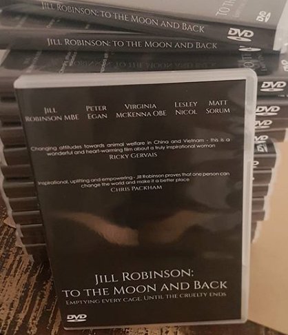 CQ4MeatFreeLife's tweet photo. Jill Robinson: To The Moon and Back. The remarkable story of one woman's fight to bring an end to the horrors of bear bile farming in China and Vietnam @Moonandbackfilm #moonandbackfilm #moonandbackfilms check out the website for more info https://t.co/YxxHc1B6Qw https://t.co/mWBz5g2zao