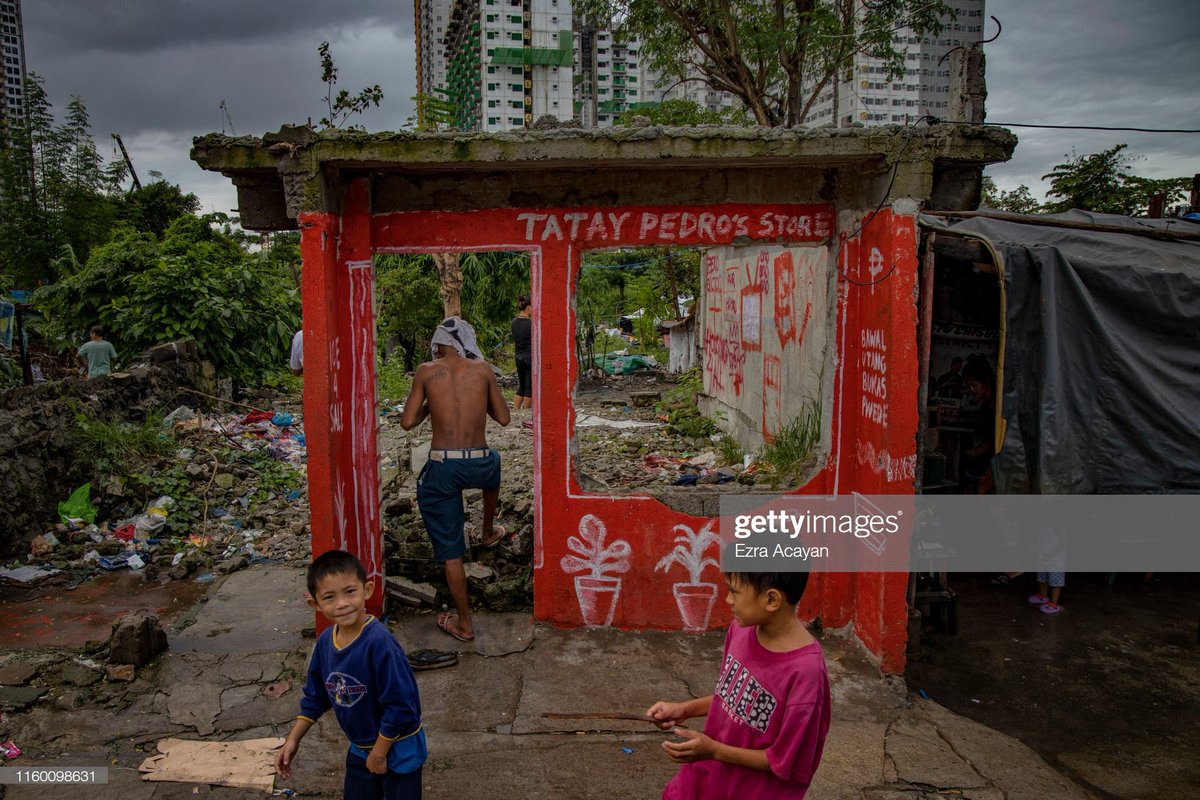 Brendan_Z's tweet photo. Over 6000 residents of the Manila slum of San Roque are facing a threat of eviction and demolition of their homes to make way for the construction of a casino.
Credit @eacayan / Getty Images
#SaveSanRoque #Manila #Philippines https://t.co/3WoZVoL0Wo