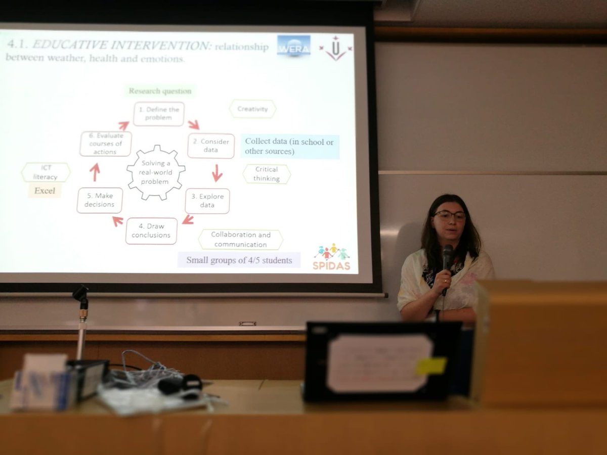 Another good presentation in WERA conference, Tokyo. Talking about how primary students develop data analytic skills (SPIDAS project). Our project raised many interesting questions and thought-provoking discussion. #WERA2019 <a href="/WERA_EdResearch/">WERA</a> <a href="/FEPTS_UdL/">Facultat Educació,Psicologia,Treball S. de la UdL</a>