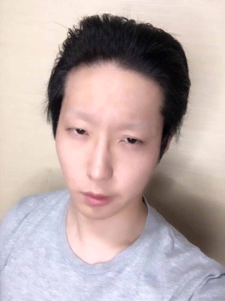 眉毛がない男性も？メイクによって美人に変身することができるwww