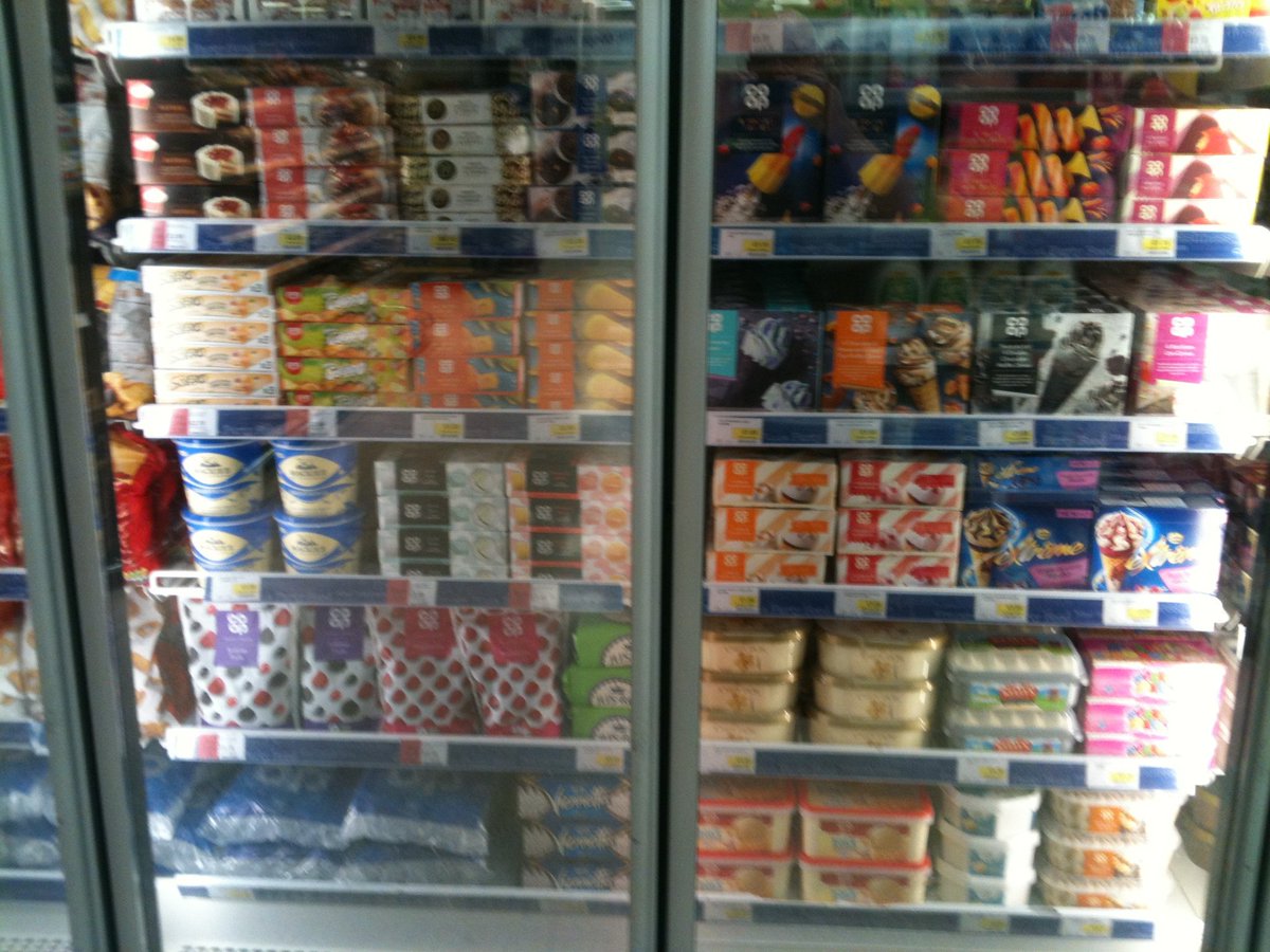 murrpe62's tweet photo. superb displays of frozen at Raunds.
Well done Wendy. https://t.co/zDbBDoQj8Y