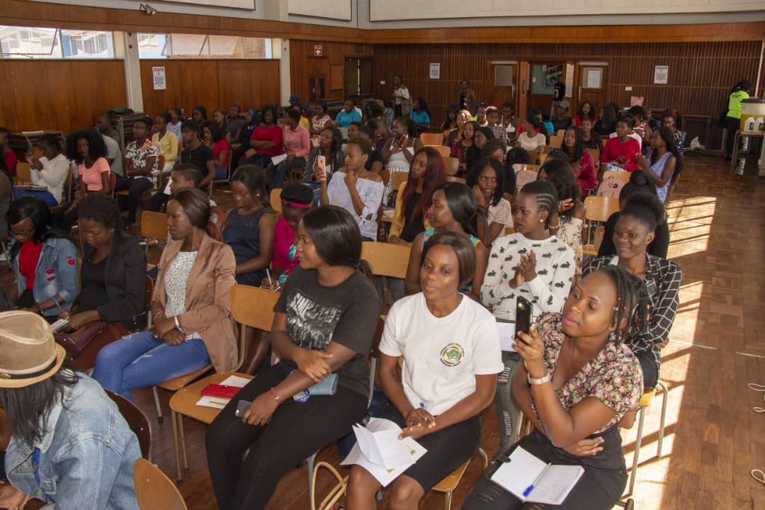 roars_she's tweet photo. Young woman,do not be afraid to fail. You have to move outside of your comfort zone. Keep learning. The key to growth, innovation and success is knowledge.
#Sheroars
#Shewins
@WCOZIMBABWE @Empower_Women @EkeniaT @wlsazim @Youth4SDGsZim https://t.co/hO6IszuIDy