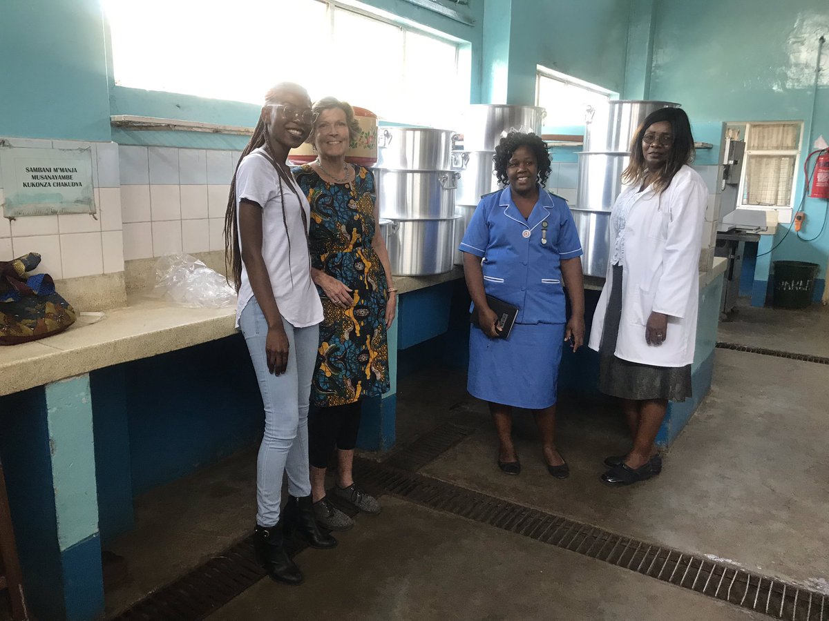 COMSPHFM's tweet photo. The dietetics team working with the food service management team at QECH. Donating pots and assorted kitchenware through efforts championed by Dr Peggy Papathakis,towards building clinical nutrition in Malawi. #dieteticsinMalawi Dr @BernaChimera93 https://t.co/FIeARS1IC0