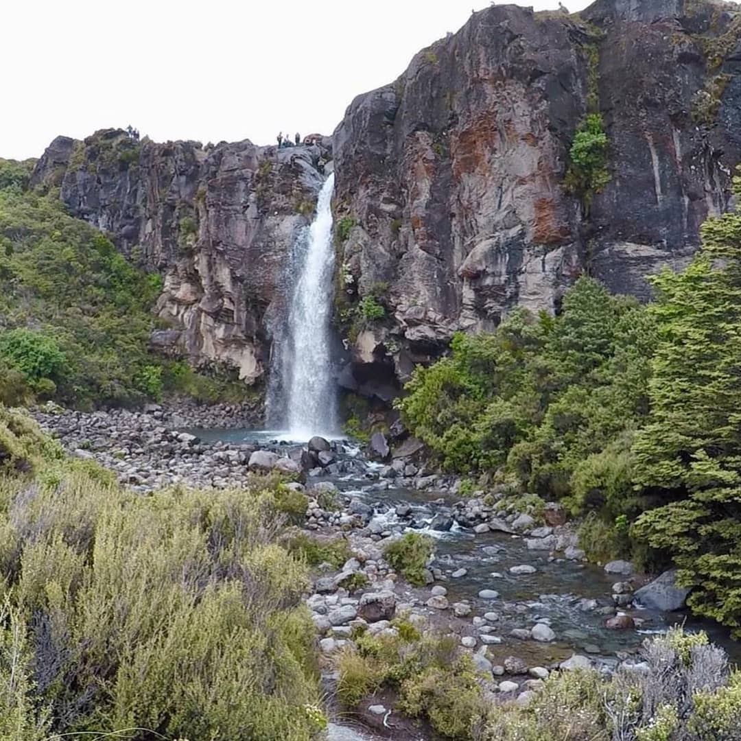 Apollo_Holidays's tweet photo. The #Tongariro Alpine Crossing is known of unpredictable weather where conditions can change very quickly, however you will be able to see glorious sunshine all day! Hiking through the beautiful scenery all around you till reaches the devils stair case, bring your trekking poles, https://t.co/T6U3G5RbbY