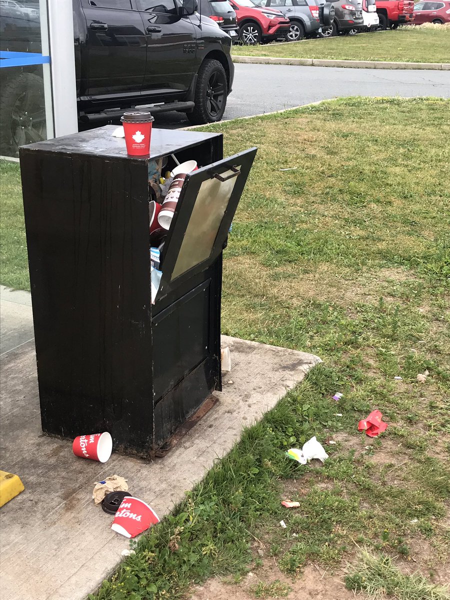 VanessaFerg's tweet photo. @hfxtransit can you put a garbage can at the 330 bus stop in Tantallon so this can stop happening? #halifax https://t.co/b1hmFfG2dC