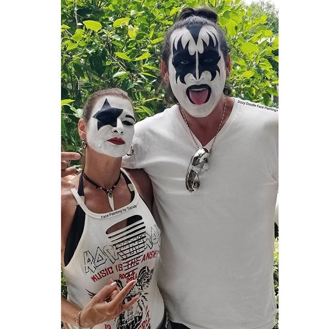 DizzyDoodleFP's tweet photo. 🤘🤩🤘 Had a rockin' time painting this couple for the KISS concert yesterday with Sandy. I did Gene Simmons on the right #waterprooffacepaint #sweatproofmakeup #waterproof #waterresistant #poolparty #summerfun #browardfacepainter #facepainting #facepai… https://t.co/8C6NMrcbBw https://t.co/JGRRTppGFG
