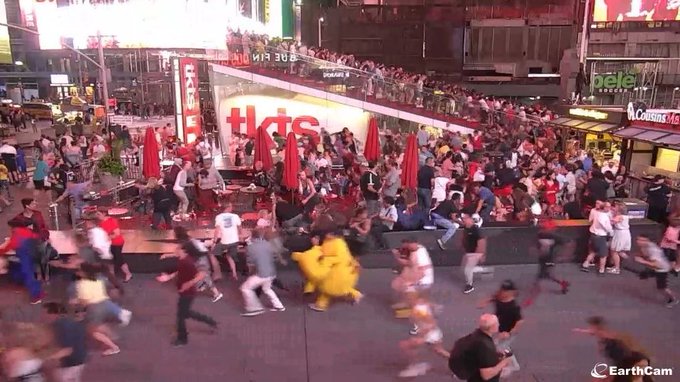 EBXMlF0W4AEqVxo?format=jpg&name=small