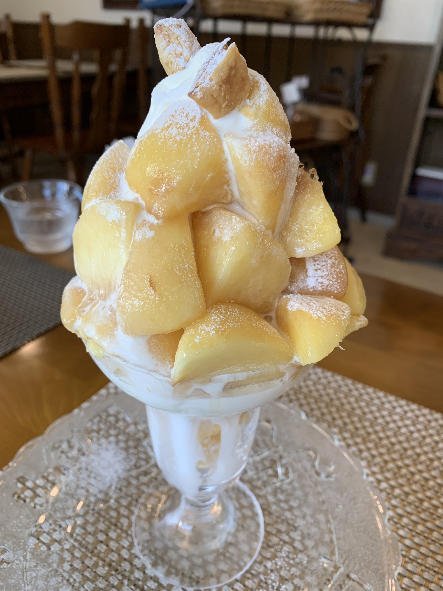 マリンママ またもや 桃パフェ パンケーキ 食べに行った 桃の量が 凄かった 桃 ももパフェ ぱんけーき あさぎや T Co 2vl8v7kpa4 Twitter