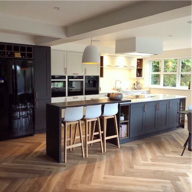 MoultonKitchens's tweet photo. Itβs a stunner πsome awesome lines and colours in this one. A pleasure to design with our customers in a tricky space #moultonkitchens #kitchendesign #herringbonefloor #karndean #maaterclasskitchens #graphitekitchen #quartzworktops #leatheredgranite #localbusiness #northampton https://t.co/1q98IoMG4l