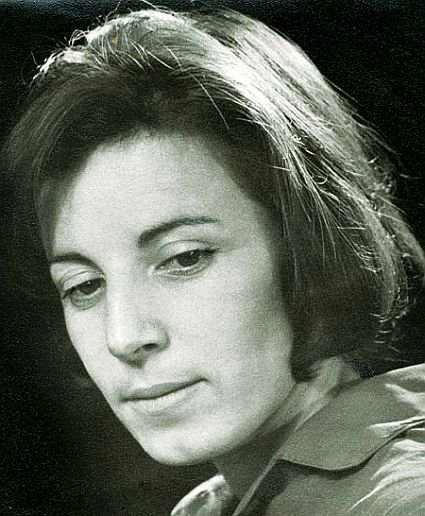 Letnapark's tweet photo. Das Gold meines Feldes tut meinen Augen weh  
 Ich schüttle meine Mähne  
 und mit meiner Pranke wische ich ungeschickt  
 eine Träne weg.  

 Luisa #Famos *7.8.1930 – 28.6.1974
 rätoromanische Lyrikerin in #Vallader; Ramosch, CH 
[LF-Archiv] https://t.co/xLaaXsKS3N