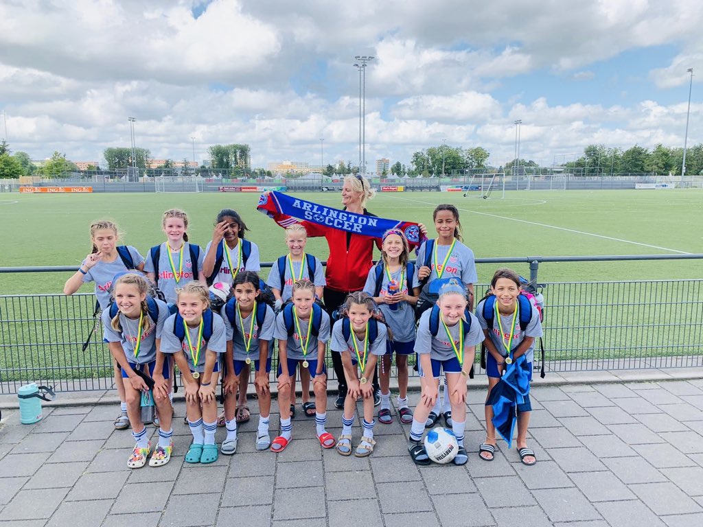 YouthDirector_'s tweet photo. Great game today by @ASAGirlsRed08 ⚽️ now time for them to know more about the legend @JohanCruyff. @arlingtonsoccer #TeamArlington https://t.co/UEW7i7hDUm