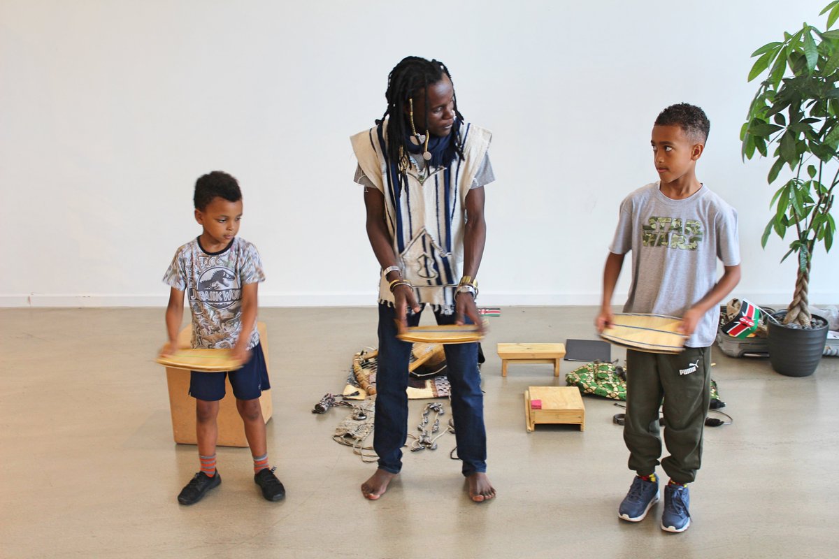 Sam__Jones's tweet photo. @ArtsAward at #OneHoeStreet with the mighty @nyatrapasa as part of @WFculture19 - Nyatiti remix/jam - Fire! https://t.co/AU2KtLoTB9