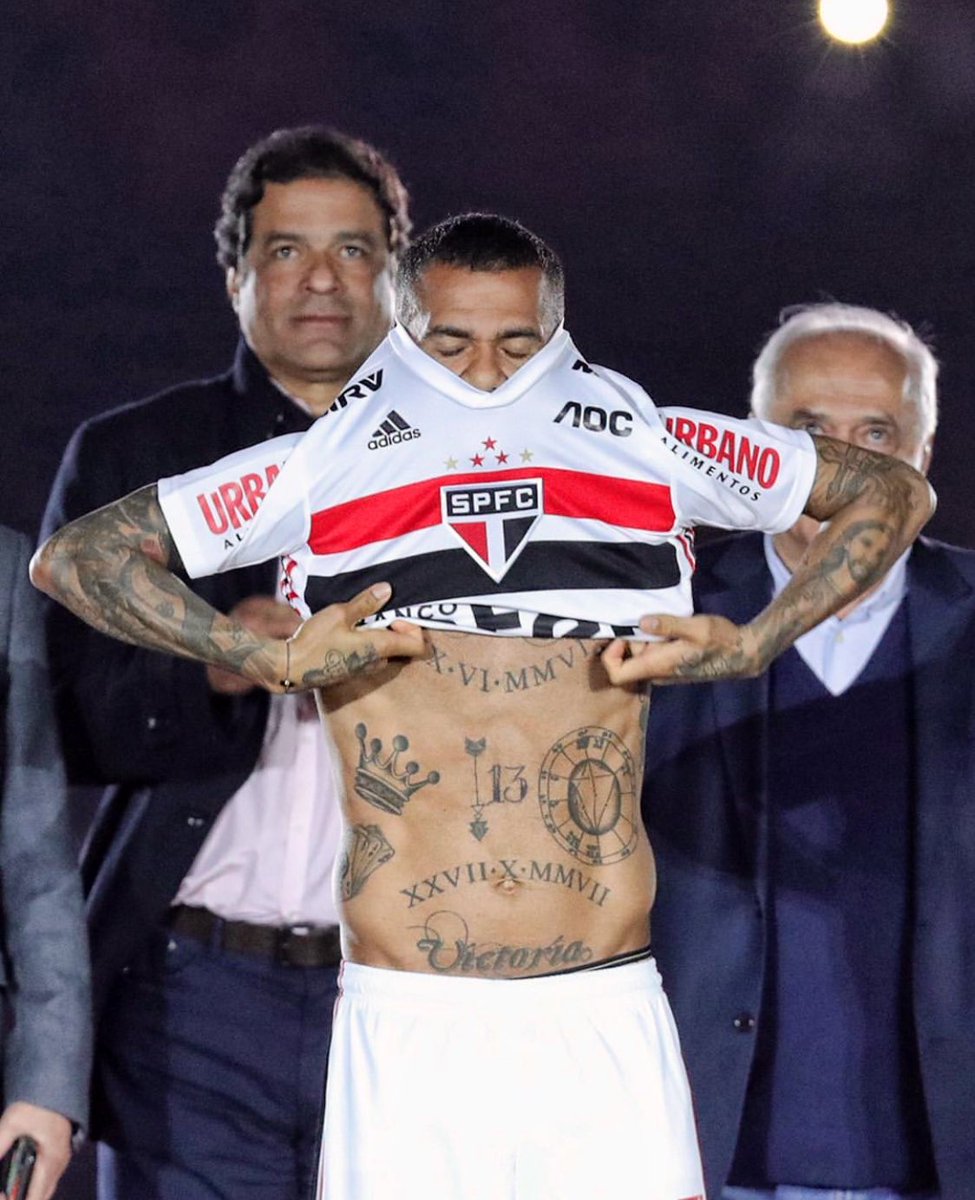 433's tweet photo. 🔙🏠 @DaniAlvesD2 https://t.co/2aje11I4aD