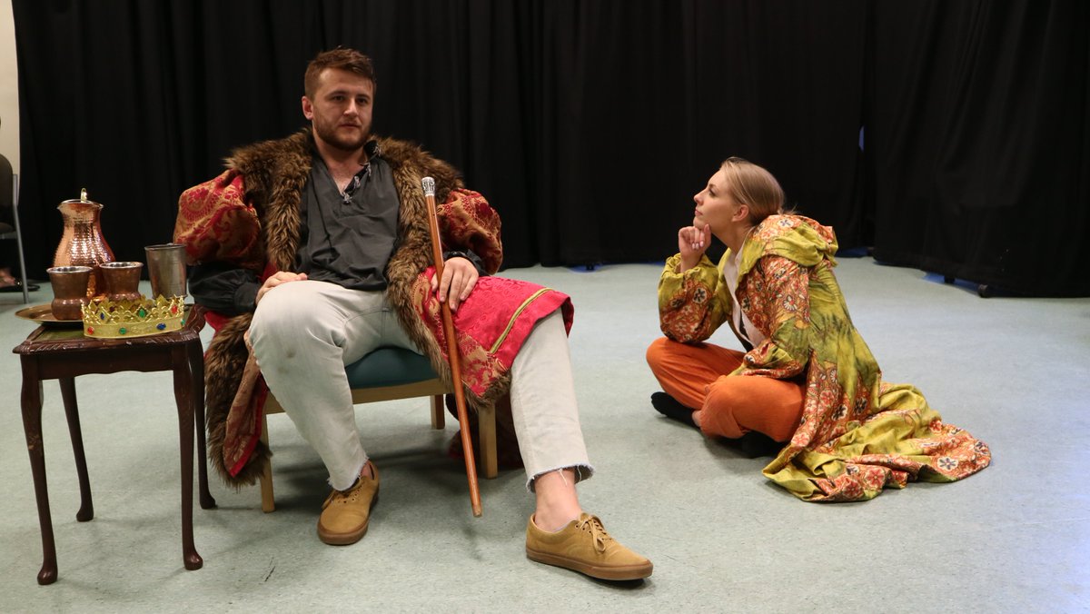UkWindfall's tweet photo. Images from our costumed rehearsed reading of Part I last night! 
Crowdfunder: https://t.co/0I12vfuz4Z
Website: 
link: https://t.co/GkImh2rZY1 
I: link: https://t.co/GGZhu89VP7
II: link: https://t.co/C0a5vperk4
#northerntheatre #paradisefringe #edinburghfringe #makeyourfringe https://t.co/aDV0O8Ltur