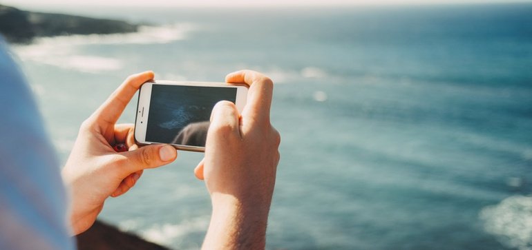 _eretail's tweet photo. La industria de viajes superará a CPG en el gasto en publicidad digital, dice eMarketer - https://t.co/W1MAO0Ydur https://t.co/Hn3RygmMaH