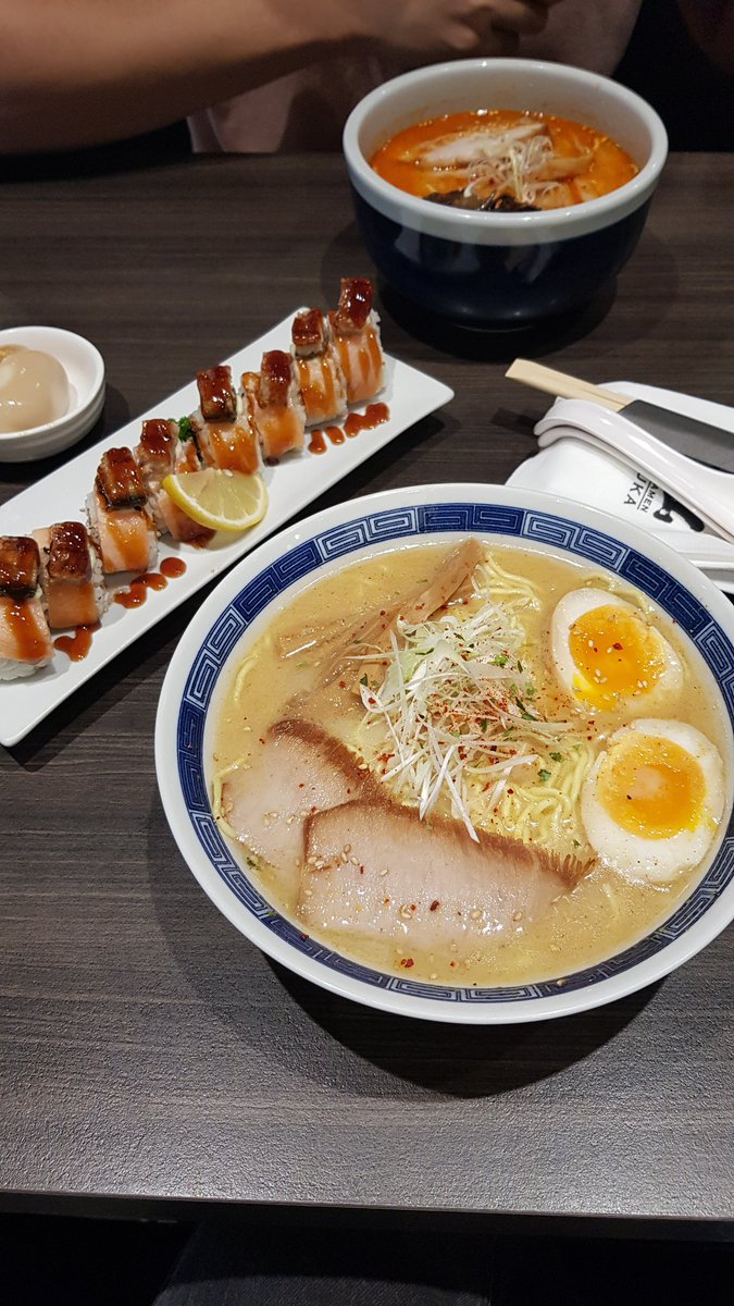 CarloManoy's tweet photo. Rainy season cravings~ https://t.co/v3EiVBJbFe