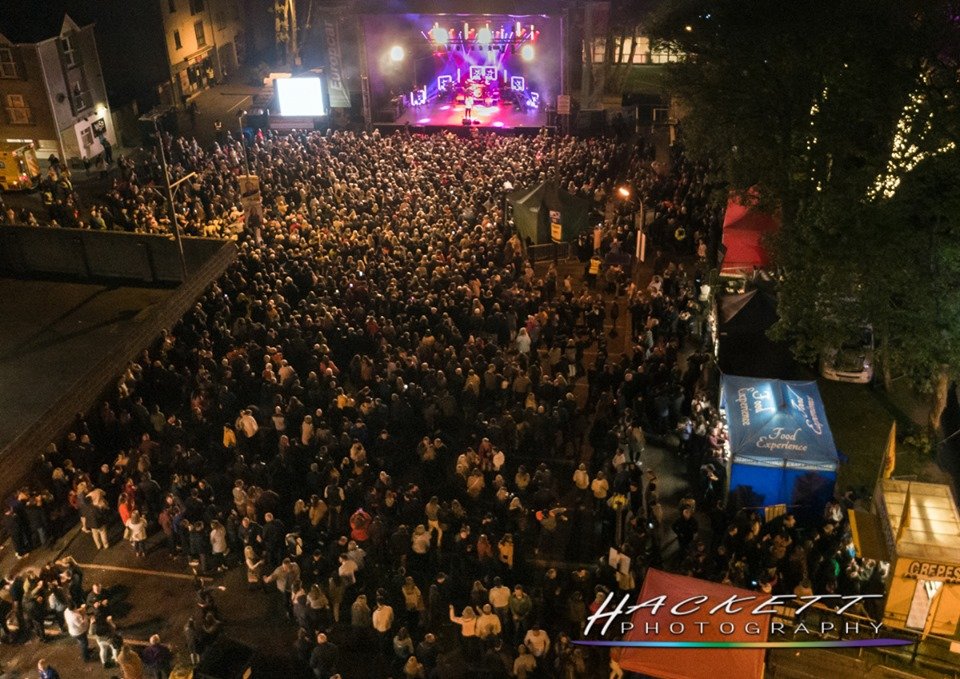 sligotourism's tweet photo. 🎉🎉Sligo town will be transformed in to a Festival site this weekend for the second instalment of @sligosummerfest 🎉🎉

The lineup includes @scouting4girls, @ChasingAbbeyHQ, Haddaway, @samanthamumba1, @kieranquinnn and Patrick Feeney.

More details: https://t.co/Kz5iXZQeDY https://t.co/QNoxoEThoc