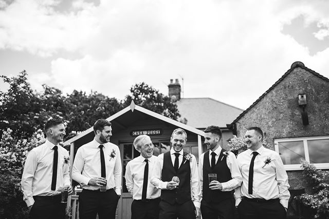 baxter_photo's tweet photo. g r o o m p r e p / / / ... a beer in your mum & dads garden ahead of the big day ...
.
.
.
#groomprep #groomsmen
#weddingphotography #yorkshireweddingphotographer #relaxedweddingphotography #leedsweddingphotographer #weddingphotographer #… https://t.co/2a6Ucx7KZk https://t.co/0JlubeuCmV