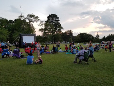 GloriabutwithaC's tweet photo. National Night Out Movie Night in Fayetteville with #OperationCeasefire @SkiboSuperstars @NikiSJeanW @calebnjohnston @GKeiling https://t.co/AtqxwiW50O