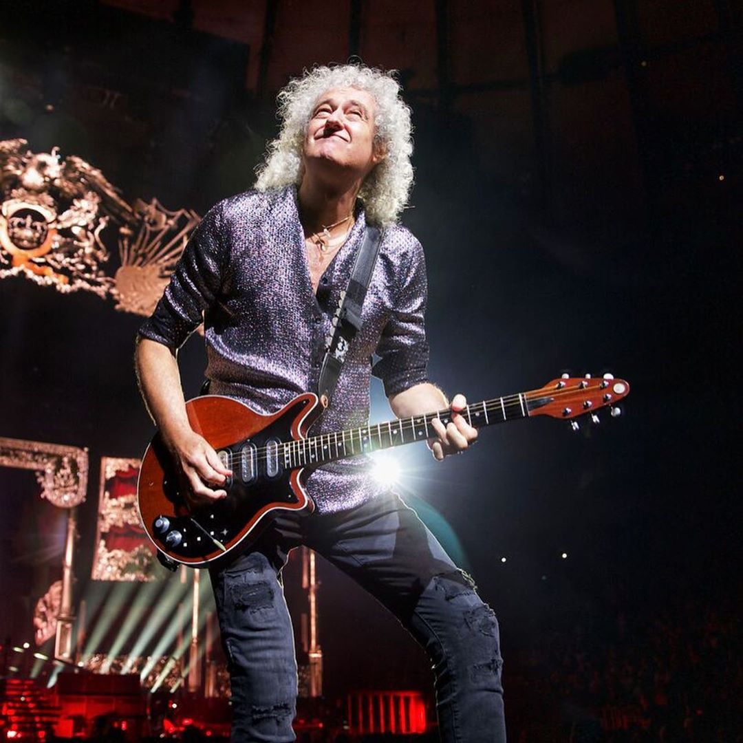 aqueenofmagic's tweet photo. 📸 Queen + Adam Lambert en el Madison Square Garden de Nueva York (Noche 1).
•
#qal #queen #adamlambert #QueenMSG #madisonsquaregarden #madison #brianmay #rogertaylor #aqueenofmagic https://t.co/WcAmE3Ife7