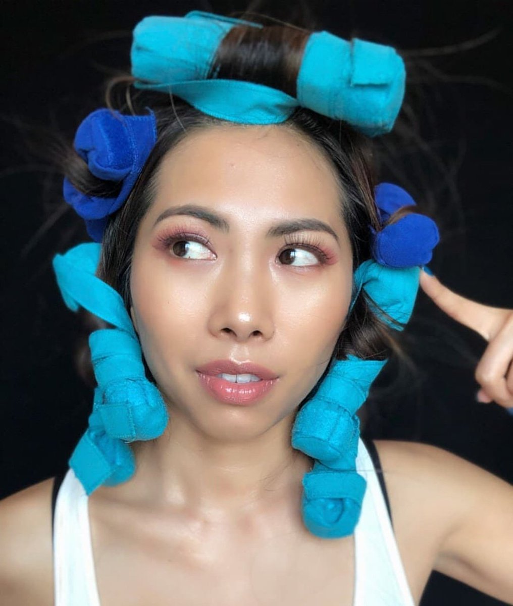 sleep_stylerTH's tweet photo. When we spot the blue hair rollers, just know heathy hair is near. 💙💙💙 #thesleepstylerthailand #hairbesties #heatfreerollers
💸 990 Baht 🆓 EMS ❗
📲 สั่งซื้อสินค้า​ทาง​ ​ Line : @thesleepstylerth​ (with @) https://t.co/FaS7xLx8pV