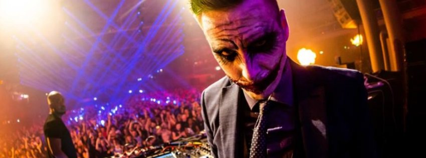 𝐓𝐇𝐀 𝐏𝐋𝐀𝐘𝐀𝐇 𝐏𝐑𝐄𝐒𝐄𝐍𝐓𝐒 𝐂𝐎𝐌𝐏𝐋𝐄𝐓𝐄 𝐓𝐑𝐀𝐂𝐊𝐋𝐈𝐒𝐓 𝐎𝐅 𝐇𝐈𝐒 𝐍𝐄𝐖 𝐀𝐋𝐁𝐔𝐌: ‘𝐒𝐈𝐂𝐊 𝐀𝐍𝐃 𝐓𝐖𝐈𝐒𝐓𝐄𝐃’ 🙌🏻

➡ READ: hardcorenews.nl/en/tha-playah-…