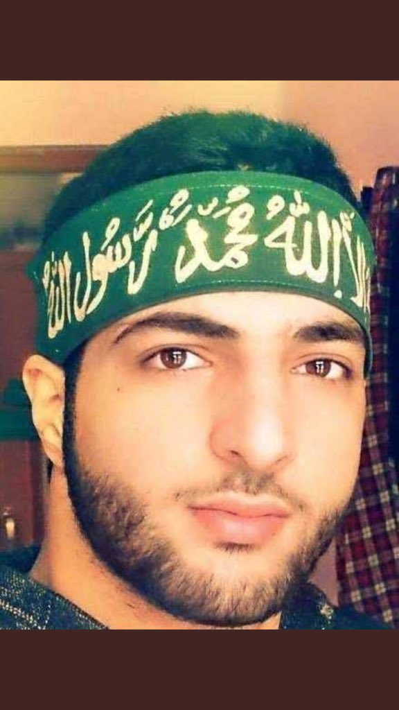 prayforkashmir's tweet photo. Every Kashmirian kid is ready to be #Burhanwani #Burhanwanishaheed #Alwaysinourhearts #PakArmyRetaliateAgainstIndia #KashmirBleedsUNSleeps #wewantJusticeforKashmir #weareone #WeStandWithKashmir #WednesdayMotivation #Burhanwanishaheed #sharethis #retweetthis #Kashmirmerijaan https://t.co/rDGpPcrry2