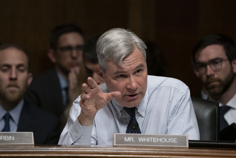 A federal judge’s ruling on climate change goes viral, with the help of US Sen. Sheldon Whitehouse bostonglobe.com/metro/rhode-is…
