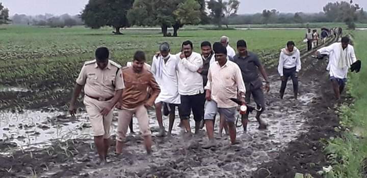MallappaSwadi's tweet photo. @JanataDal_S ಯಡಿಯೂರಪ್ಪ ಹೋದರೆ ಏನಾಯಿತು ನಮ್ಮ ನಾಯಕರು ನಮ್ಮ ಜೊತೆಗೇ ಇದ್ದಾರೆ. https://t.co/QsUnzG8bq5