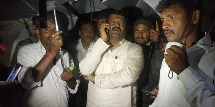 MallappaSwadi's tweet photo. @JanataDal_S ಯಡಿಯೂರಪ್ಪ ಹೋದರೆ ಏನಾಯಿತು ನಮ್ಮ ನಾಯಕರು ನಮ್ಮ ಜೊತೆಗೇ ಇದ್ದಾರೆ. https://t.co/QsUnzG8bq5