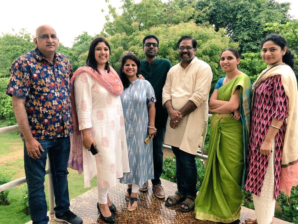 Celebrating #NationalHandloomDay with happy and colorful colleagues #OneSchoolTwoCampuses 🤩😍 #WorkatISB @ISBedu