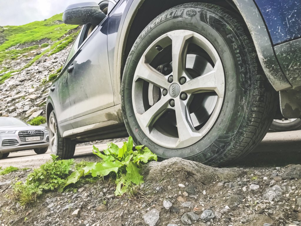 odmag's tweet photo. Team OVERDRIVE is on the way to Leh for the 2019 #IndependenceQuattroDrive. The route is getting challenging with every mile. However, the @MichelinIndia tyres have ensured that we remain undisturbed.
.
.
#MichelinIndia #DriveWithMichelin #MichelinTyres #MichelinCarTyres https://t.co/9MbE56ngvR