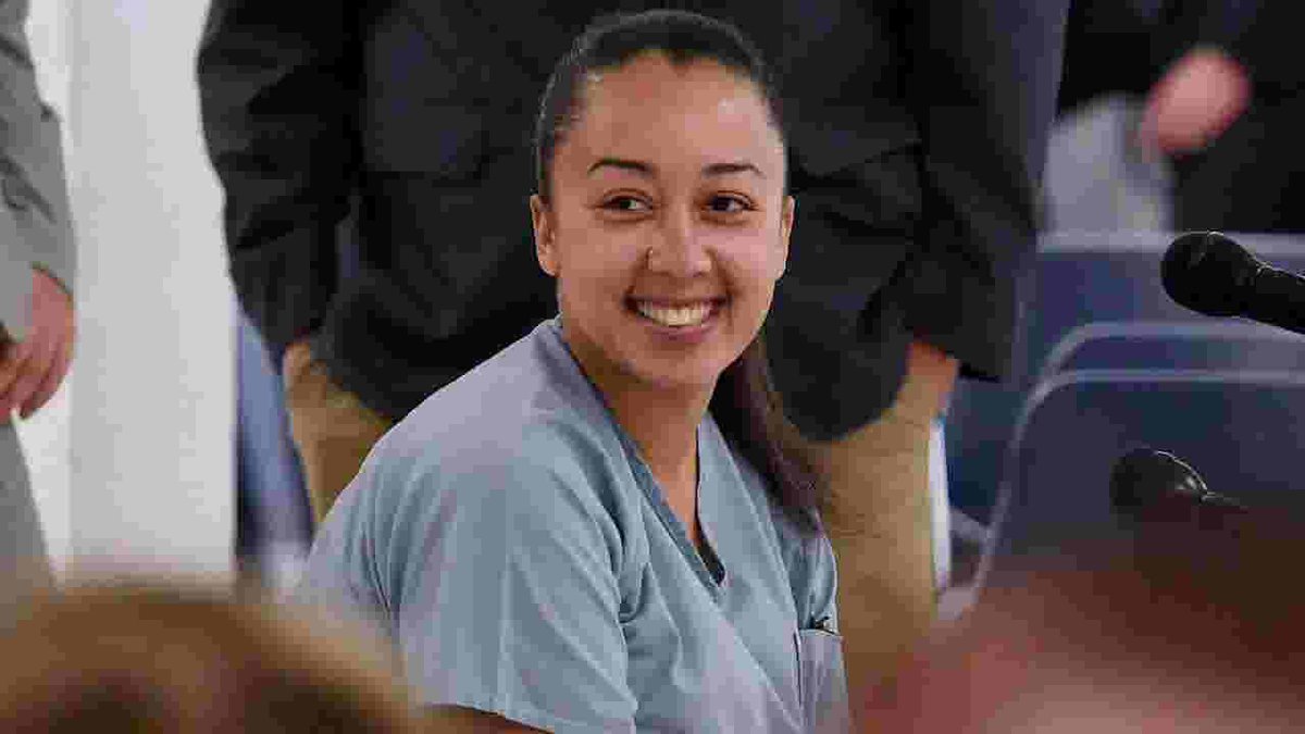 Today is officially #CyntoiaBrown Day! 👏🏾❤️ #ShesFree #AdvocateForVictims
