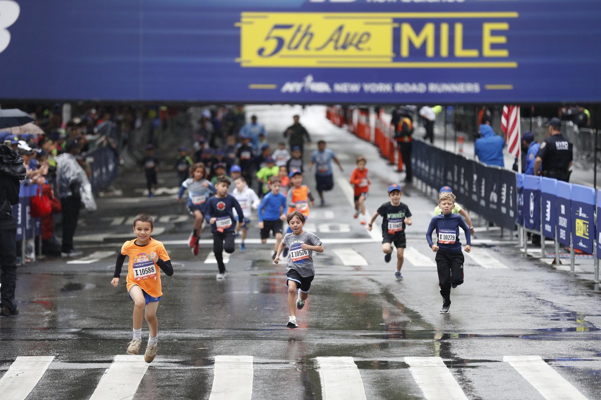 nyrr's tweet photo. Did you know that all participants ages 18 and under are invited to run for free with #RisingNYRR at the #NB5thAveMile in celebration of 20 years of free youth running at #NYRR? For details and to sign up the young runner in your life, go to https://t.co/7op1Q8IsoP. https://t.co/xYoyI8mnG0