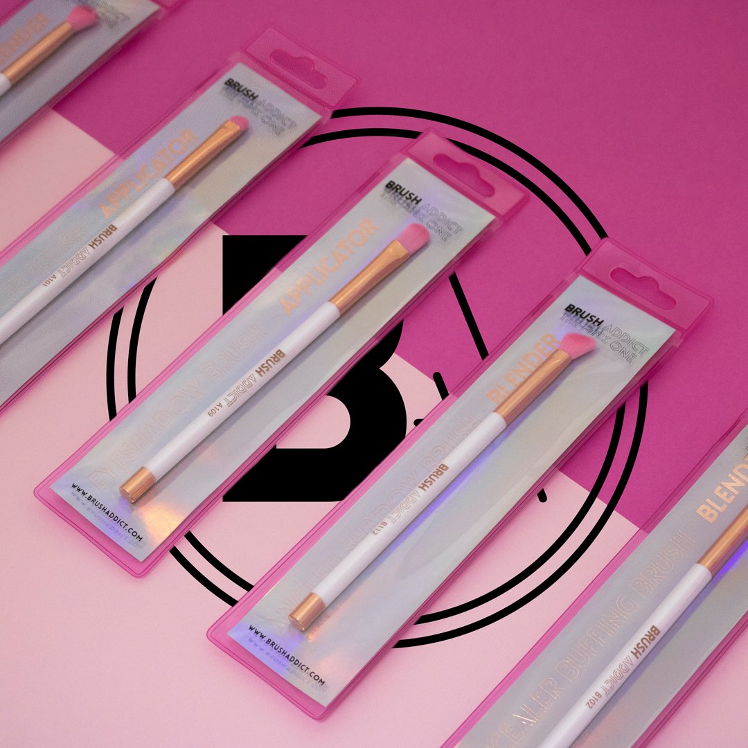 brushaddicts's tweet photo. There's no such thing as having too many makeup brushes...who agrees? ❤

#brushes #pink #makeup #ba #humpday #crueltyfree #vegan #eyemakeup #concealer #blending #summervibes #holographic #pinkislife #midweekfeels #pinkwednesday https://t.co/xHJrjPnR3d