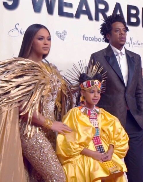 aloqiaofficial's tweet photo. Announcing with great pride @Beyonce's daughter Blue Ivy Carter wearing an authentic Kenyan beadwork necklace &amp; headpiece designed by @queenofraw partner @beadworkskenya.  We are thrilled to join them &amp; @wfen on this journey into a #sustainable fashion future! https://t.co/vUE7h9QMzR
