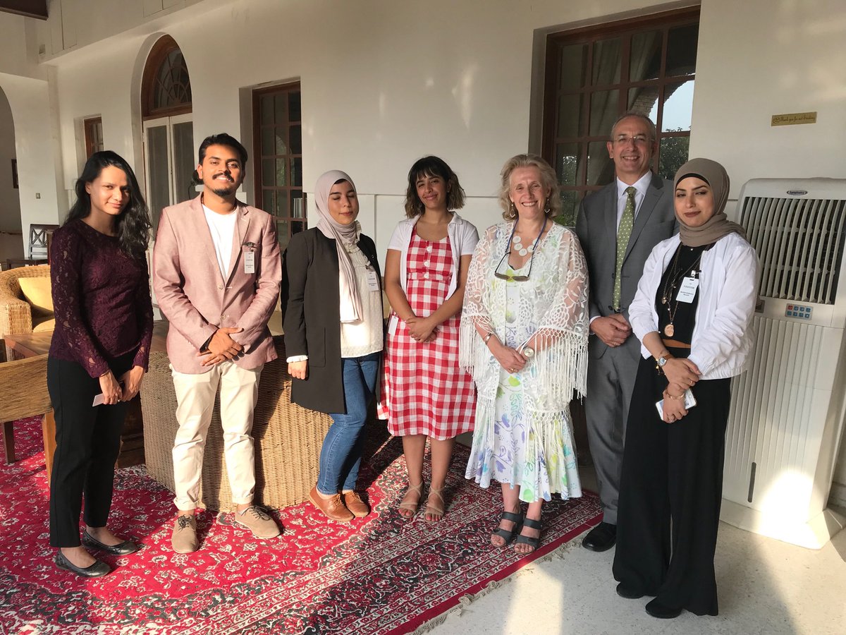 mhdport's tweet image. Delighted to meet young #kuwait based artists on eve of trip to UK - part of #MakingMarks project run by @ArabBritishCent to facilitate artistic exchange between Kuwait and UK &amp;amp; to explore how UK-Kuwait relationship shapes our societies.
@kwBritish 
#KuwaitUK120