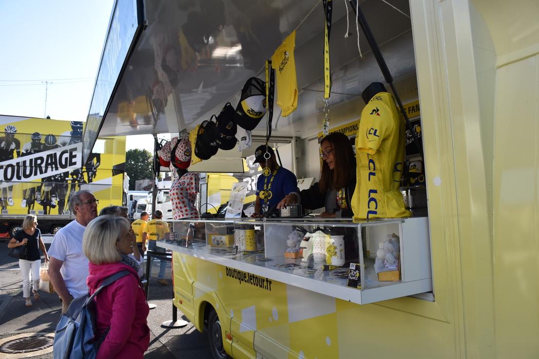EventRentRS's tweet photo. Our #InfoWheels provide the perfect solution when you need a store on-the-go. Self-drive and customizable, get more information at https://t.co/jfC38NRCbU #marketing #events #TDF19 https://t.co/KVI7a81mme