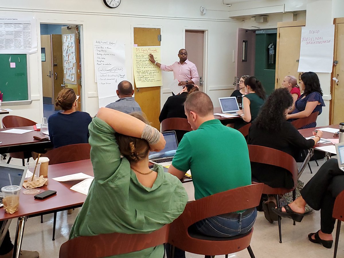 BryanGEDU's tweet photo. #District1NYC leaders writing together to define #D1Equity Principles w @EddieArcia.
@District1NYC @SGL378 @PS20AnnaSilver @PS142M @PS15info @TompkinsSqMS @evcsnyc https://t.co/jWjkgav9mh