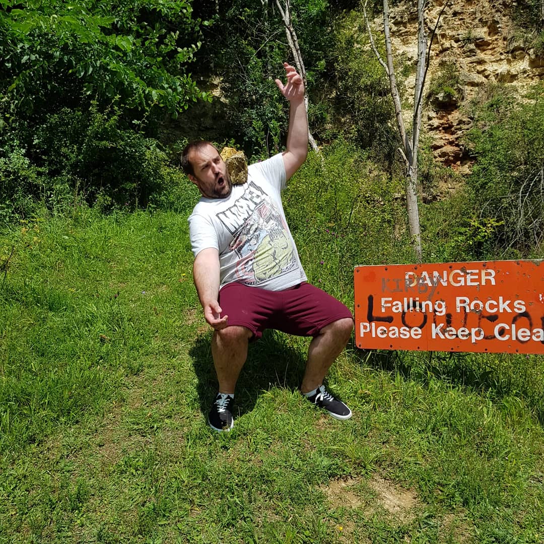 apathyacting's tweet photo. Danger! Falling Rocks! A Play in Four Pics #WarningSigns #FallingRocks #DefinitelyNotFake https://t.co/INegFIzlhi