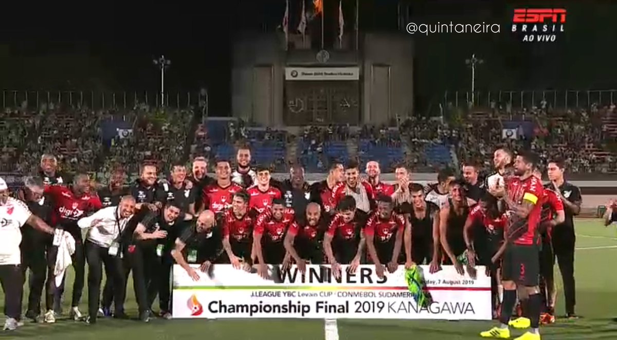 quintaneira's tweet photo. É CAMPEÃO!!! チャンピオン
🔴⚫🌪🏆
#AthleticoNoJapão #SHOxCAP 🇧🇷🇯🇵 https://t.co/raSpTcgHEM