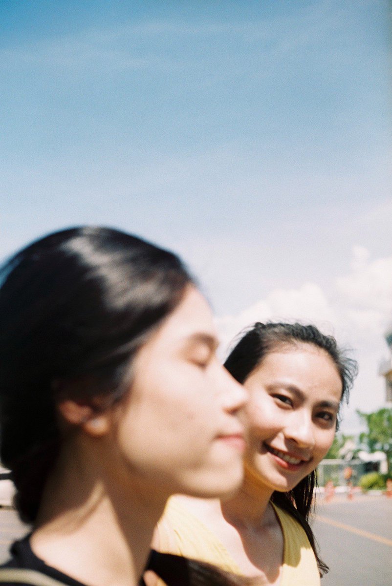 Concinna26's tweet photo. เล่นกับซ้น ☀️ . . . It’s so hot #เชียงคาน #ทริปหลงรักเลย #concinna https://t.co/mqV3l8oA4j