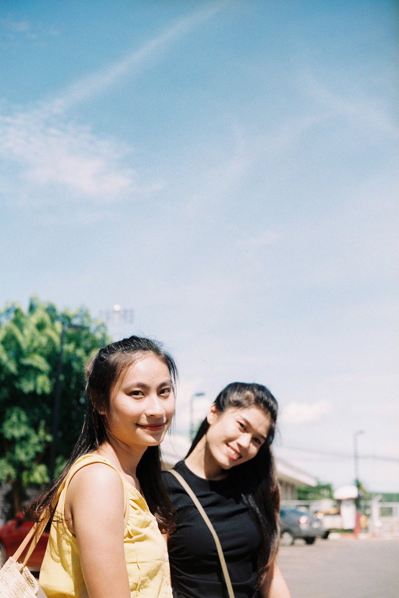 Concinna26's tweet photo. เล่นกับซ้น ☀️ . . . It’s so hot #เชียงคาน #ทริปหลงรักเลย #concinna https://t.co/mqV3l8oA4j
